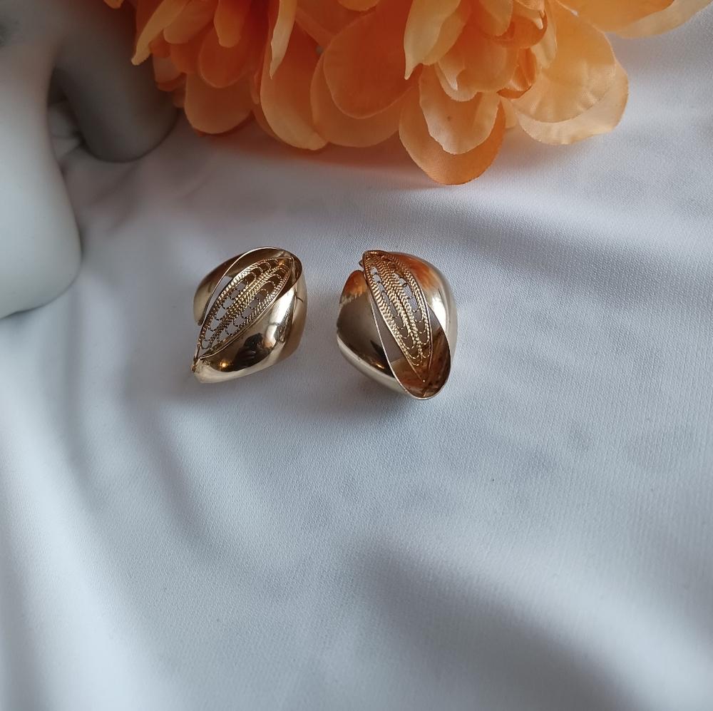 Gold Vintage Earrings